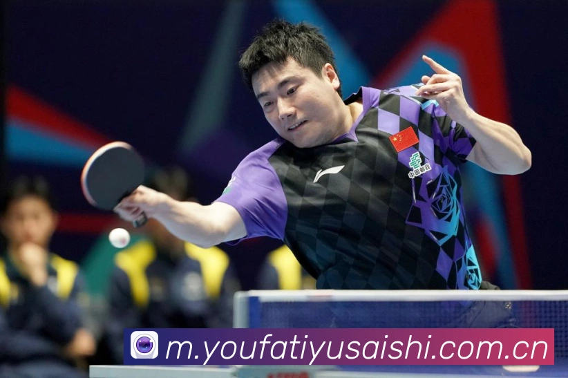 荷兰传奇球星斯内德足球生涯高光与竞技价值解析-深度解析 荷兰传奇球星斯内德足球生涯高光与竞技价值解析-深度解析